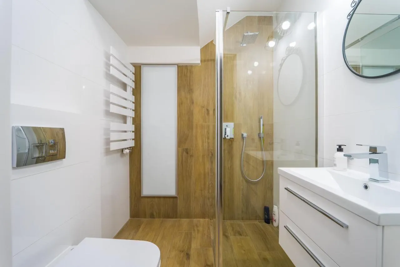 Be In Gdansk Apartments- Old Town- Ogarna 107 شقة